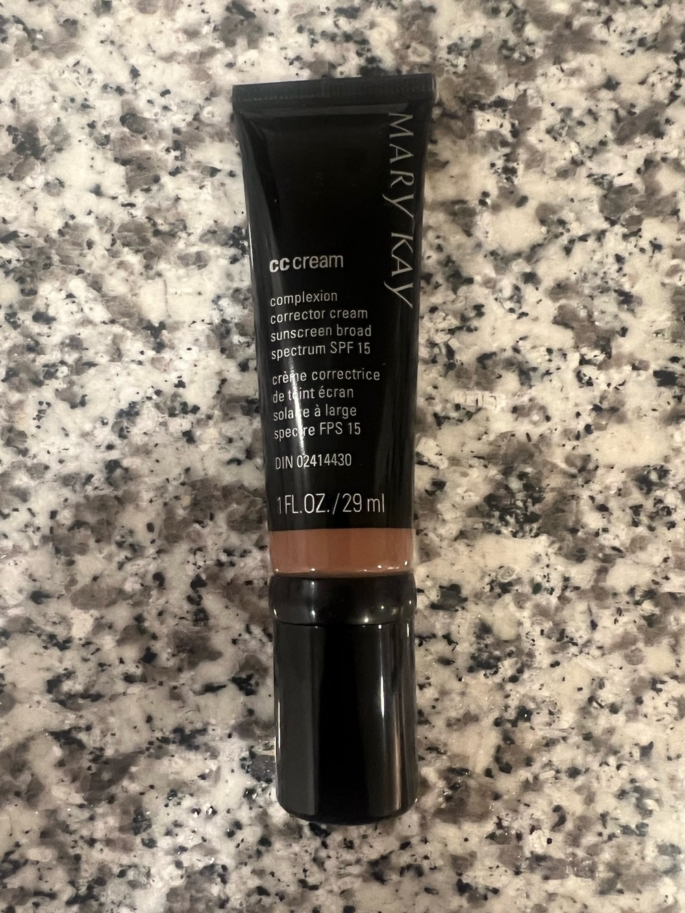Mary Kay CC Cream - Very Deep